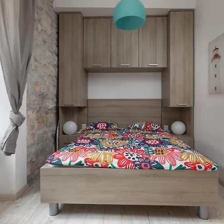 Coastal Villa - Old Dalmatian House Гостьовий будинок *