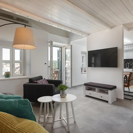 Coastal Villa - Old Dalmatian House Makarska
